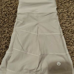 WHITE AUTHENTIC LULULEMON SKIRT!